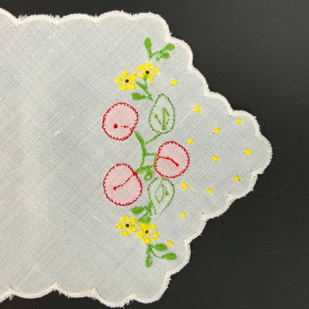 Vintage Bread  Busket  Liner Napkin Red Cherries - Picture 11 of 16
